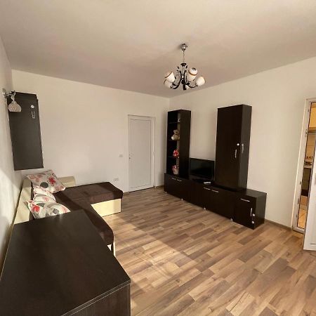 Apartament De Lux Костинешти Экстерьер фото